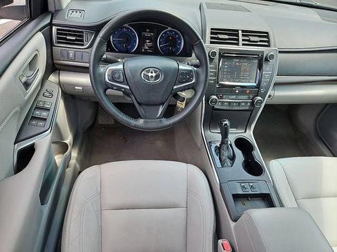 Used 2016 Toyota Camry XLE FWD image 12
