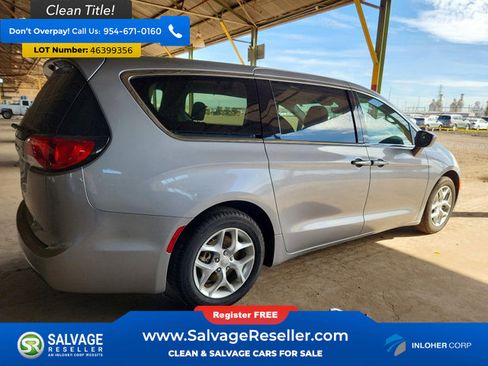 Used 2018 Chrysler Pacifica Touring Plus w/ Tire & Wheel Group image 4
