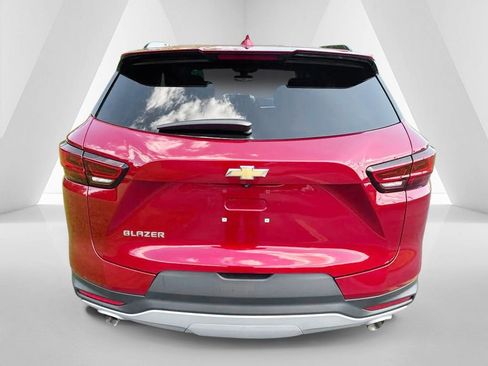 Used 2023 Chevrolet Blazer LT w/ Convenience Package FWD image 6
