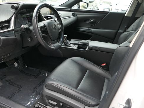 Used 2020 Lexus ES 350 w/ Premium Package FWD image 12