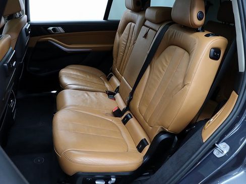 Used 2019 BMW X7 xDrive40i image 11