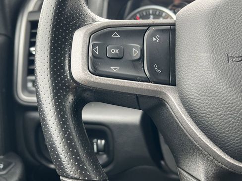 Used 2024 RAM 2500 Tradesman w/ Chrome Appearance Group image 18