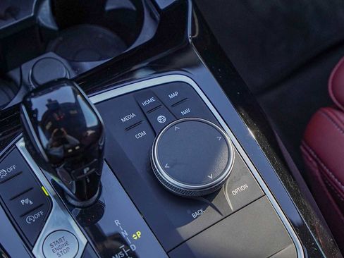 Used 2024 BMW X3 sDrive30i w/ M Sport Package image 23