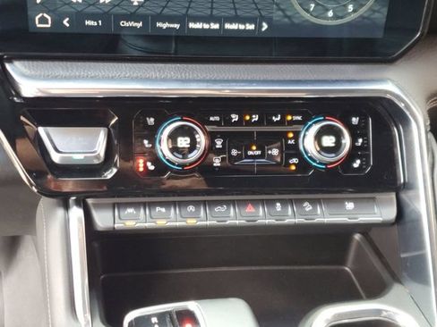 Used 2023 GMC Sierra 1500 Denali w/ Technology Package AWD/4WD image 25