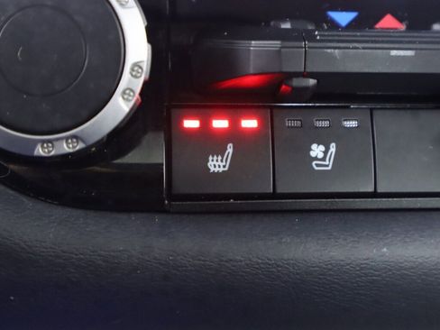 Used 2023 Toyota Tundra Platinum image 23