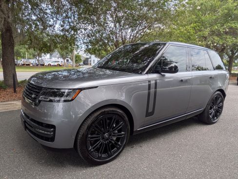 Used 2023 Land Rover Range Rover SE AWD/4WD image 8