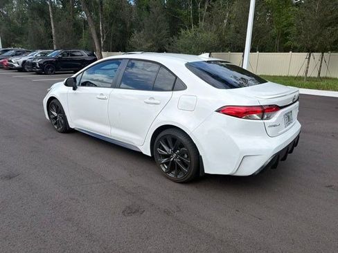 Used 2024 Toyota Corolla SE FWD image 2