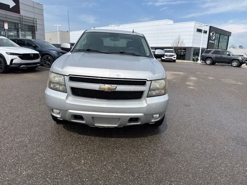 Used 2010 Chevrolet Avalanche LT AWD/4WD image 2