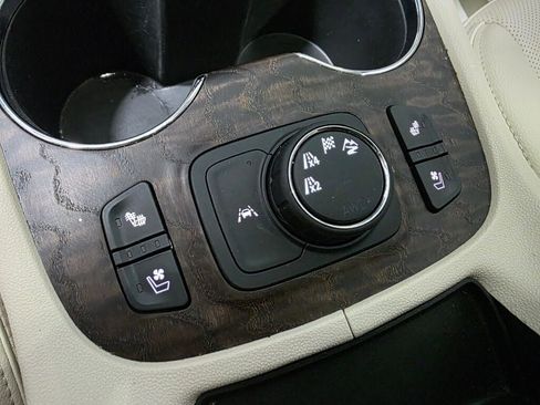 Used 2023 GMC Acadia Denali AWD/4WD image 18