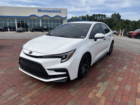Used 2023 Toyota Corolla XSE FWD image 1