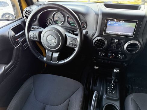 Used 2015 Jeep Wrangler Unlimited Sport w/ Quick Order Package 24S AWD/4WD image 19