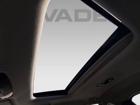 Used 2021 Kia Seltos SX w/ SX Sunroof Package image 6