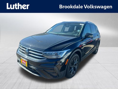 Used 2022 Volkswagen Tiguan SE AWD/4WD image 1