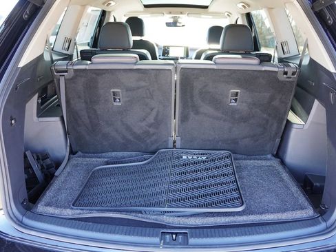 Used 2024 Volkswagen Atlas Peak Edition SEL AWD/4WD image 23