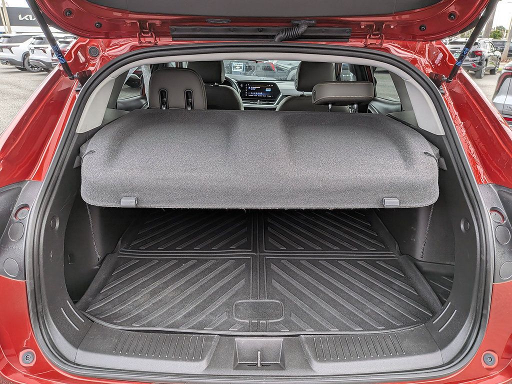 Certified 2024 Chevrolet Trax ACTIV w/ Driver Confidence Package FWD image 12