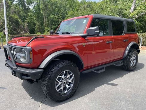 Used 2024 Ford Bronco Badlands AWD/4WD image 3