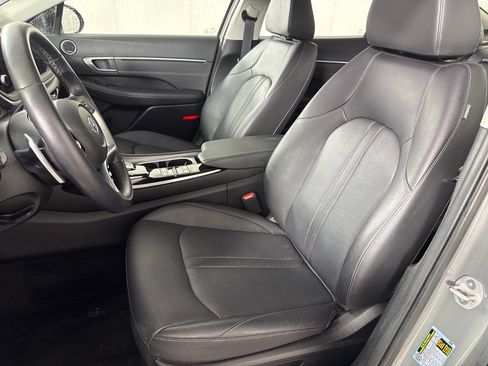 Certified 2023 Hyundai Sonata Limited w/ Cargo Package FWD image 13