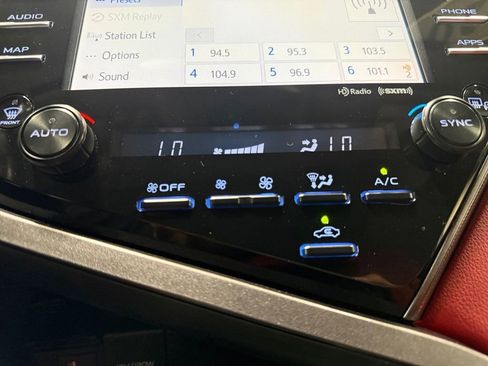 Used 2020 Toyota Camry XSE image 31