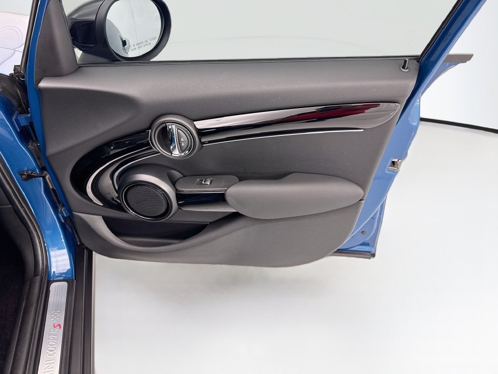 Certified 2023 MINI Cooper S FWD image 28