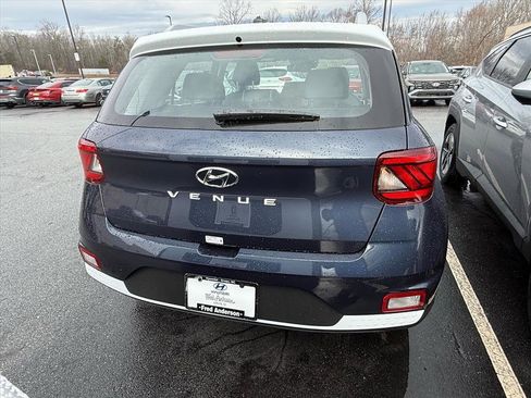 New 2026 Hyundai Venue SEL image 3