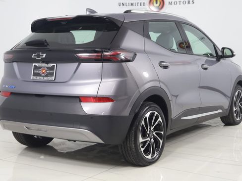 Used 2023 Chevrolet Bolt EUV Premier image 3
