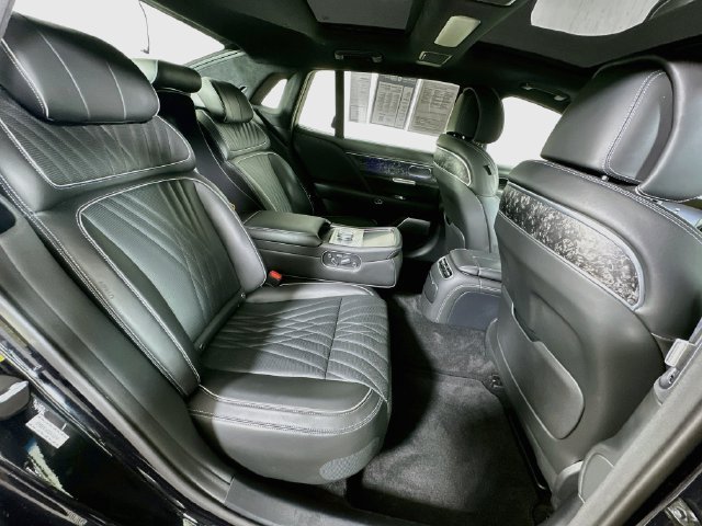 Used 2023 Genesis G90 3.5T AWD/4WD image 35