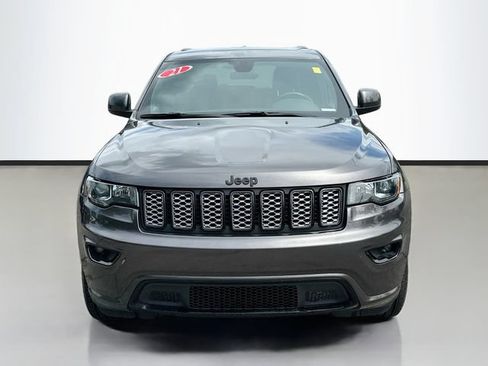Used 2021 Jeep Grand Cherokee Laredo X AWD/4WD image 4