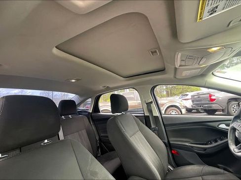 Used 2017 Ford Focus SEL image 22