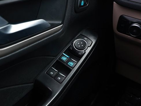 Used 2022 Ford Escape SEL w/ Technology Package FWD image 21