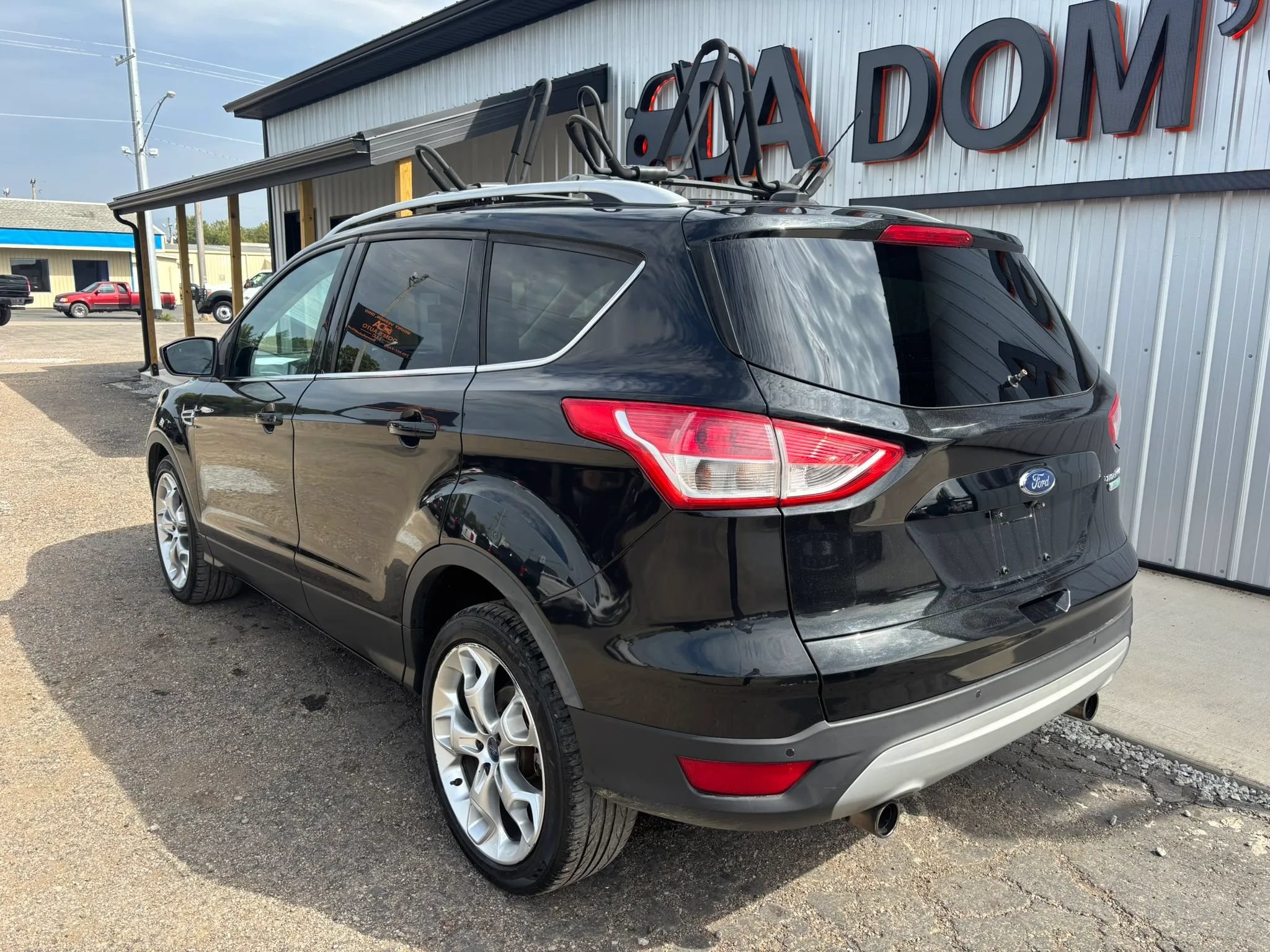 Used 2013 Ford Escape Titanium w/ Parking Technology Pkg FWD image 3