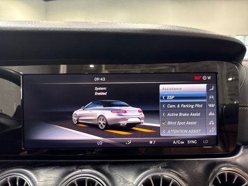 Used 2018 Mercedes-Benz E 400 4MATIC Cabriolet image 81