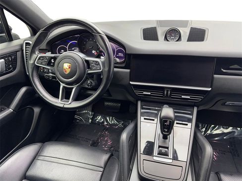 Used 2021 Porsche Cayenne Coupe image 52