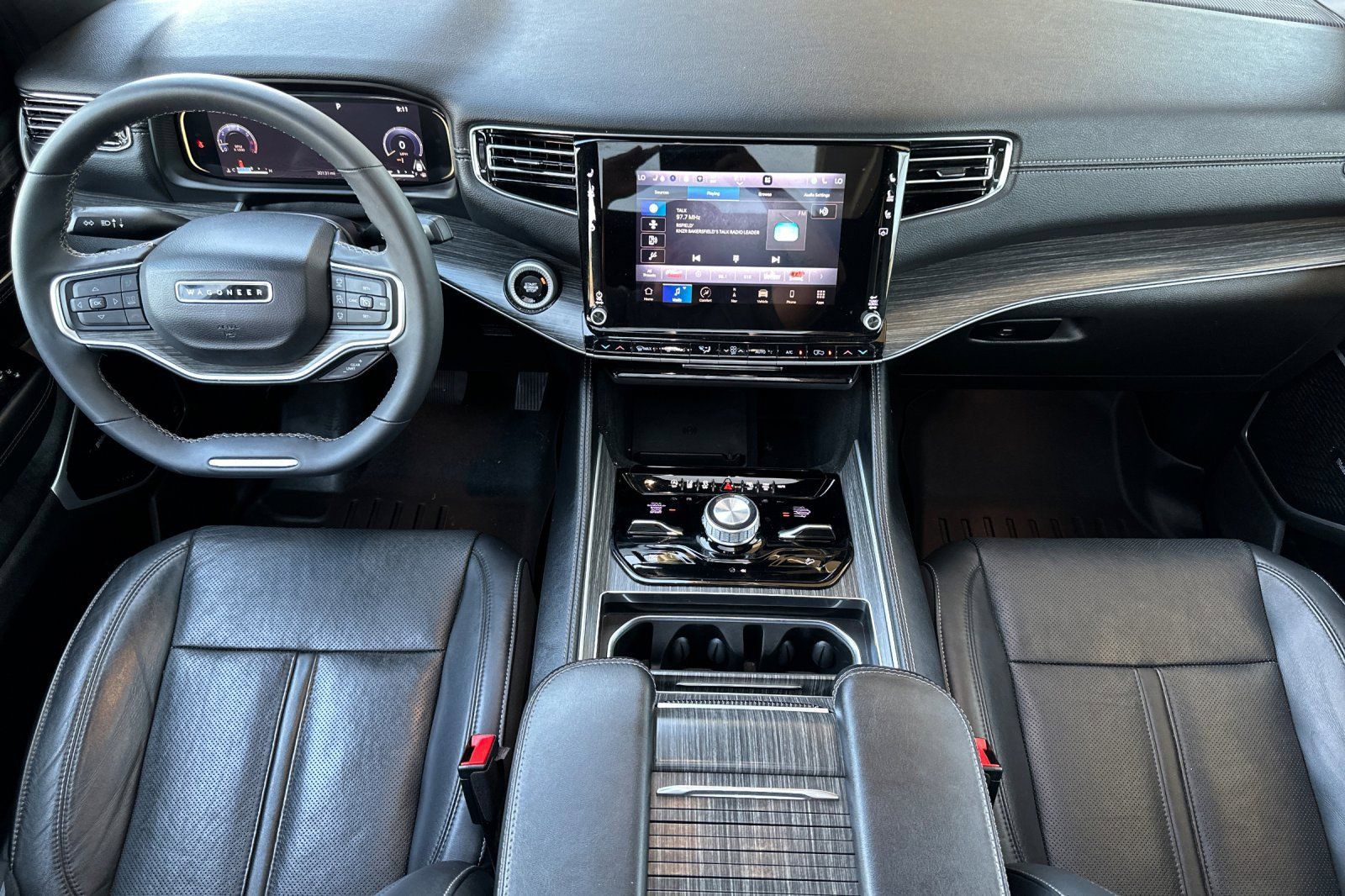 Used 2023 Jeep Wagoneer Series III w/ Premium Group I AWD/4WD image 14