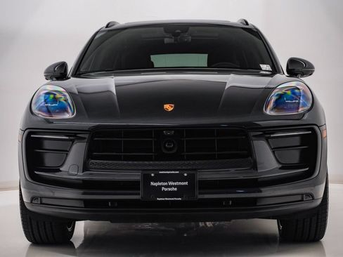 Certified 2026 Porsche Macan AWD/4WD image 6
