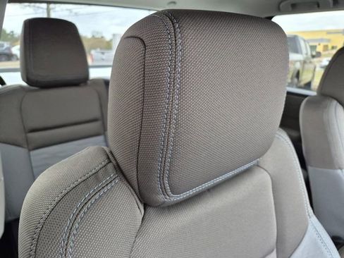 Used 2023 Nissan Frontier SV w/ Technology Package image 13