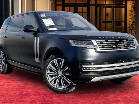 Used 2023 Land Rover Range Rover Long Wheelbase Autobiography image 2