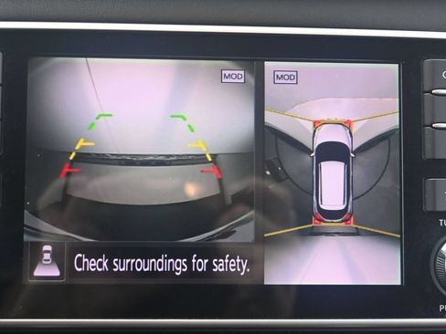 Used 2018 Nissan Kicks SR w/ Premium Package FWD image 16
