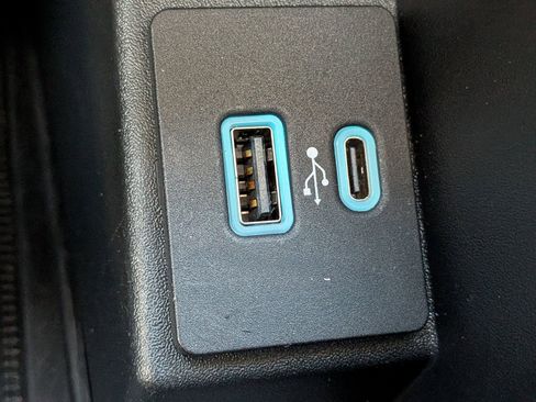 Certified 2023 Ford Edge SEL w/ Convenience Package image 27