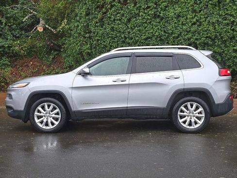 Used 2015 Jeep Cherokee Limited w/ Luxury Group image 7