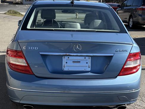 Used 2011 Mercedes-Benz C 300 4MATIC Sedan image 3