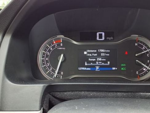 Used 2016 Honda Pilot Touring image 23