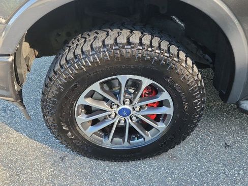 Used 2018 Ford F150 XLT w/ Equipment Group 302A Luxury AWD/4WD image 14