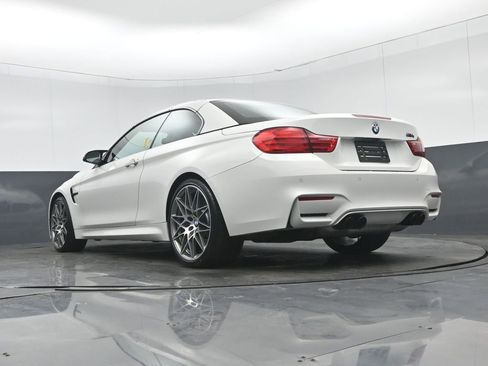 Used 2017 BMW M4 Convertible image 53