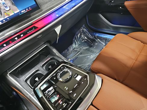 New 2025 BMW 760i xDrive image 26