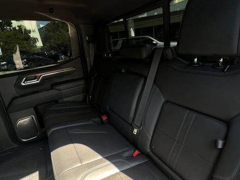 Certified 2022 Chevrolet Silverado 1500 High Country AWD/4WD image 23