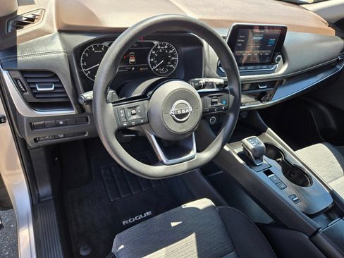 Used 2023 Nissan Rogue SV FWD image 18