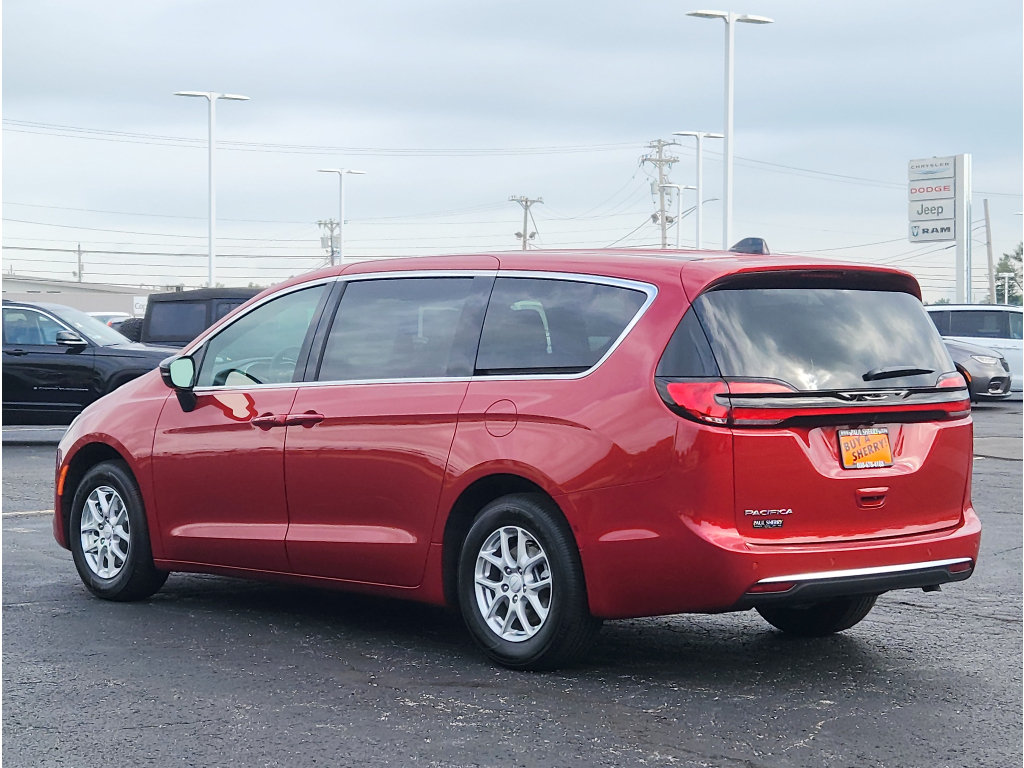 New 2027 Chrysler Pacifica Select FWD image 10