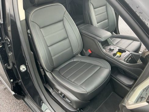 Used 2023 GMC Acadia Denali w/ Denali Technology Package image 20