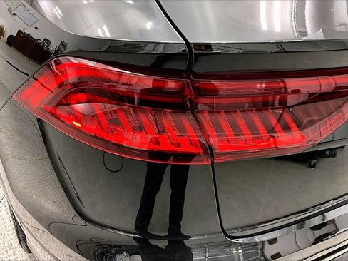 Used 2023 Audi Q8 Premium Plus w/ Premium Plus Package image 31