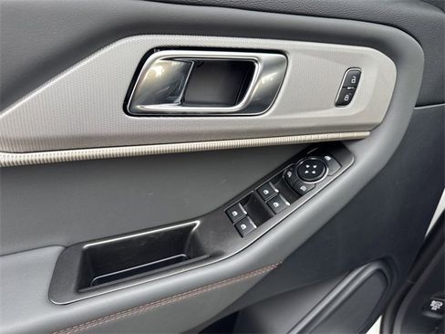 New 2026 Ford Explorer Active image 18